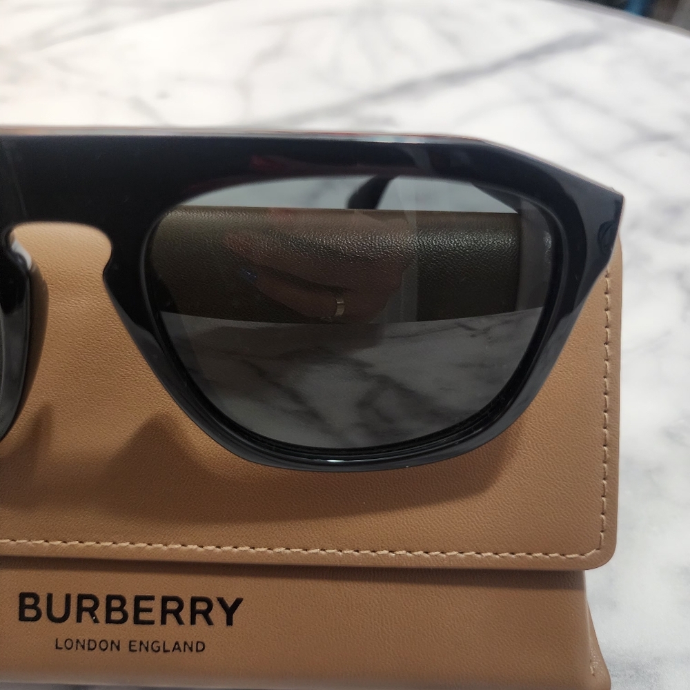 NEW Authentic Burberry Wren Men's Sunglasses - Picture 3 of 8